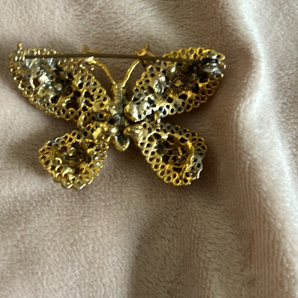 M LENT SIGNED  VINTAGE GOLDTONE BUTTERFLY BROOCH - Picture 2 of 3